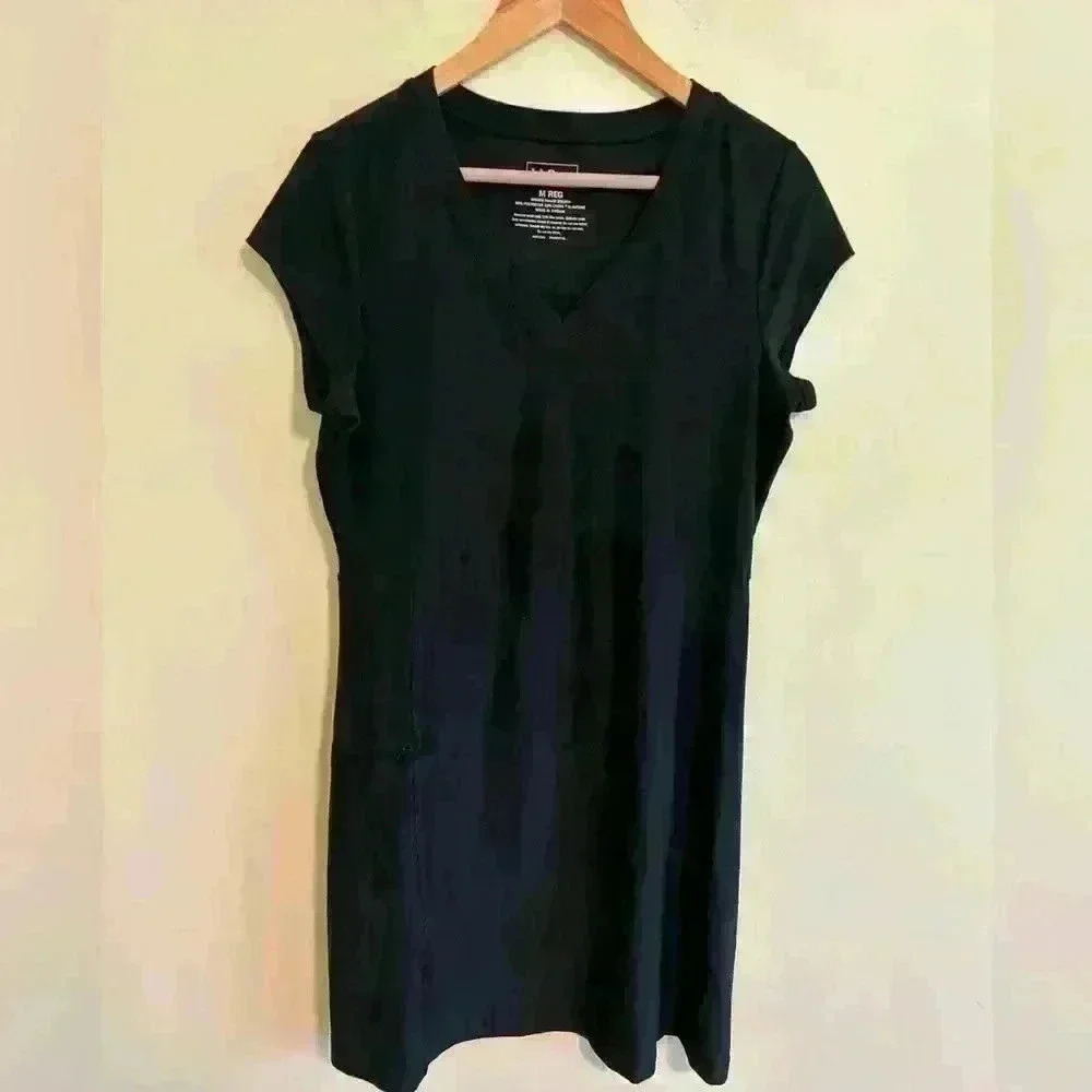 LL Bean Women’s Size Large V Neck Short Sleeve Athletic Active Dress Stretch